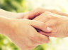 손 맞잡는 이미지